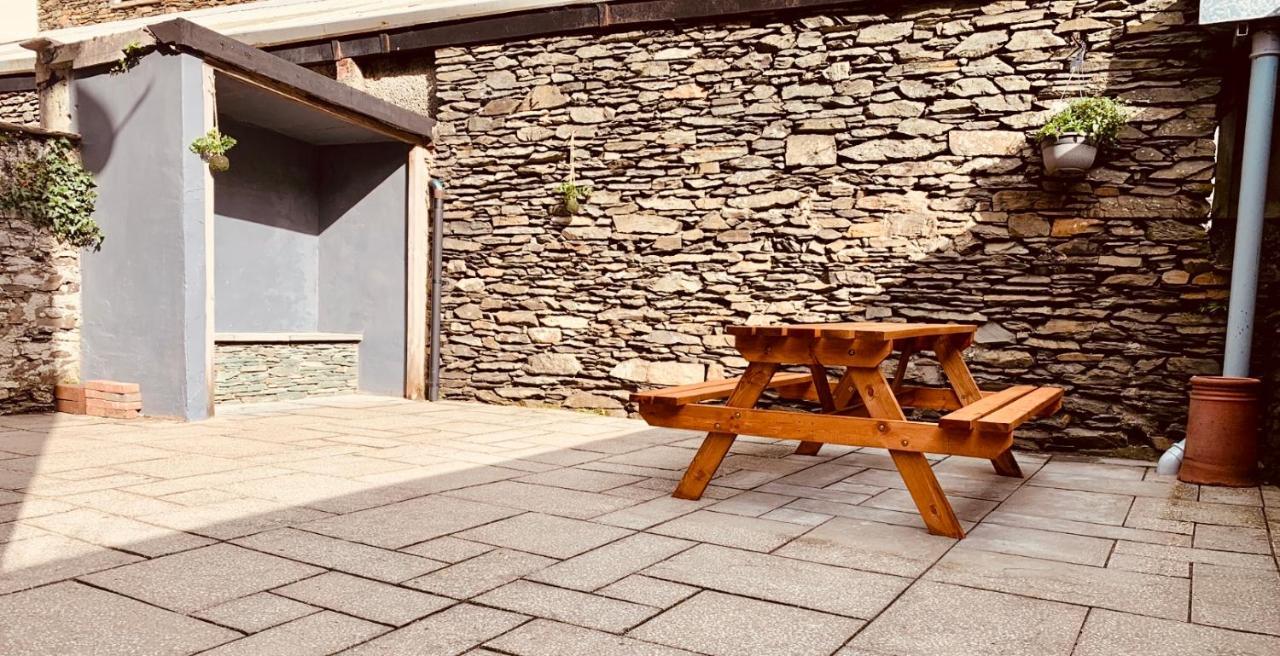 Woodland Cottage - Private Courtyard - Pet Friendly Retreat In The Heart Of Windermere Eksteriør bilde