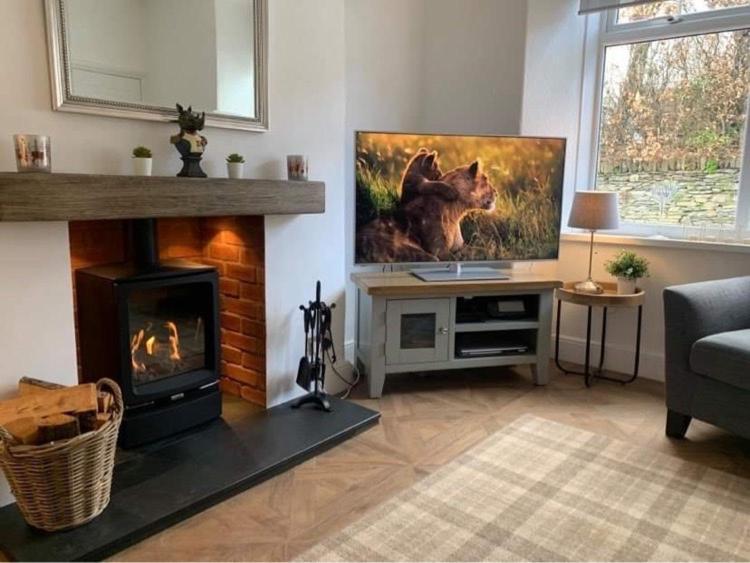 Woodland Cottage - Private Courtyard - Pet Friendly Retreat In The Heart Of Windermere Eksteriør bilde